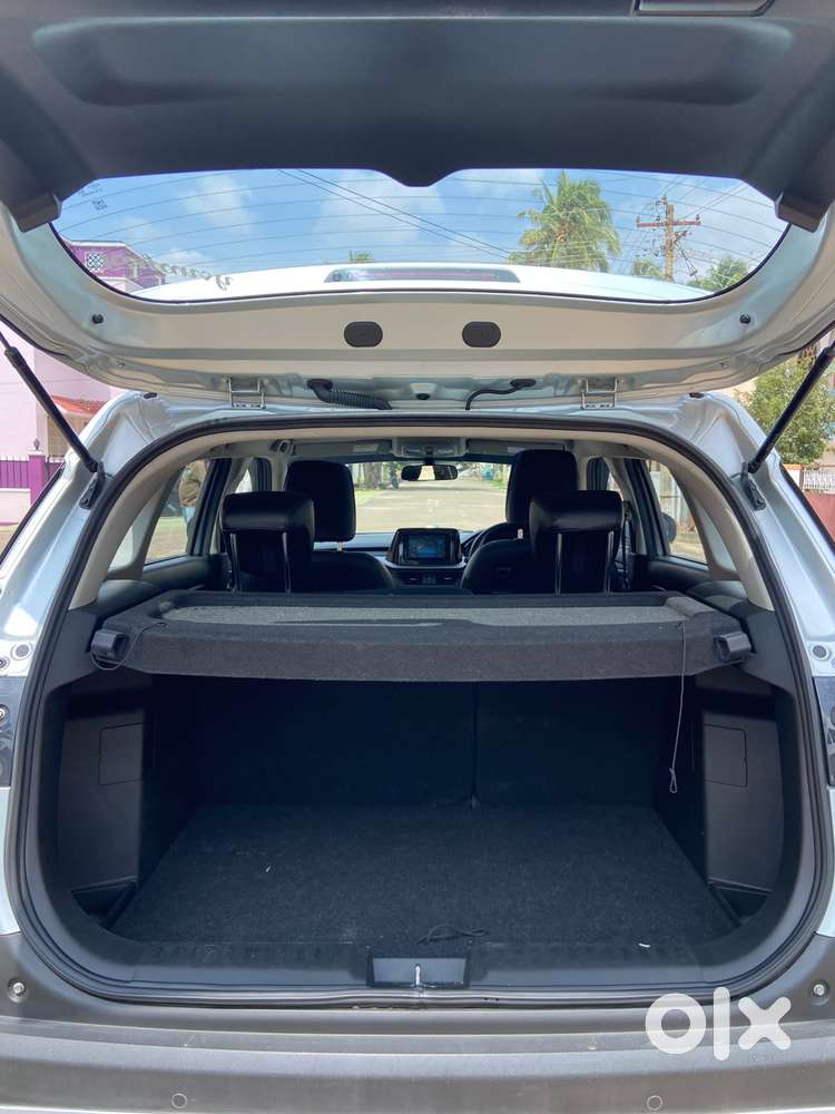 Maruti Suzuki Brezza 1.5 Zxi Plus Smart Hybrid, 2024, Petrol