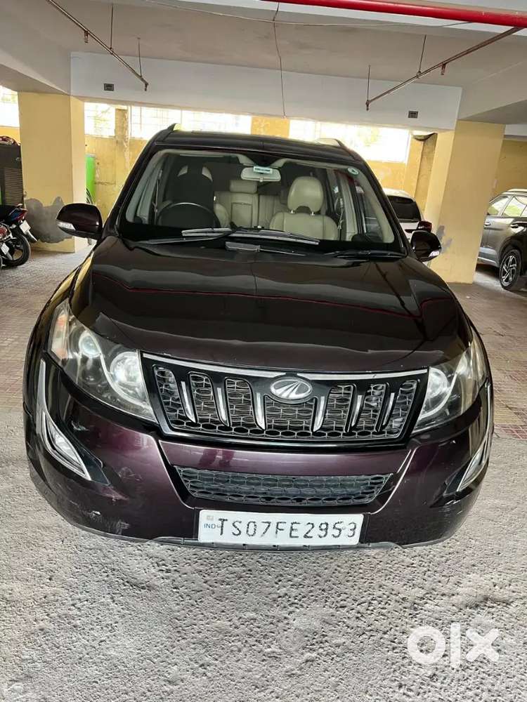Mahindra Xuv500 W10