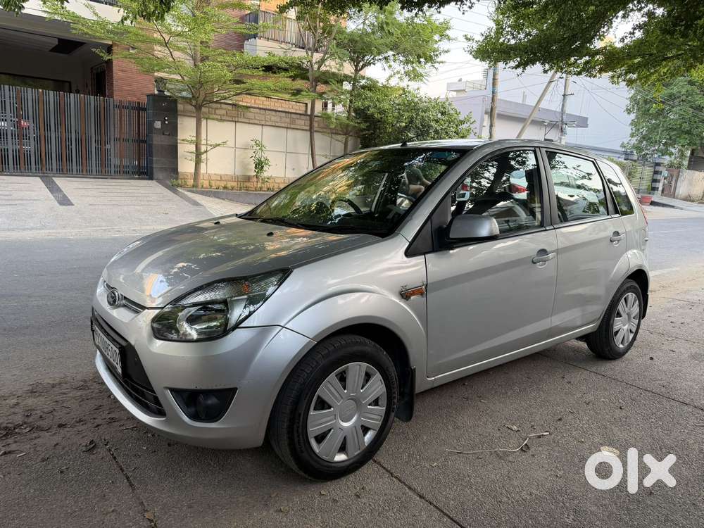 Ford Figo Petrol Titanium, 2011, Petrol