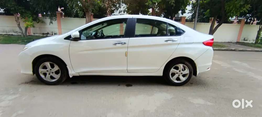 Honda City 1.5 V 2015 Patrol
