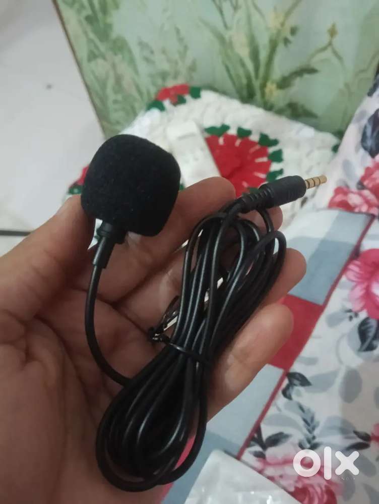 Color mic , colour black , new , thin round pin ,