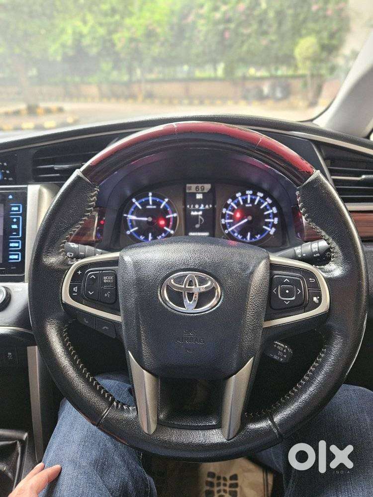 Toyota Innova Crysta Zx 2.4 Diesel 7 Seater, 2017, Diesel