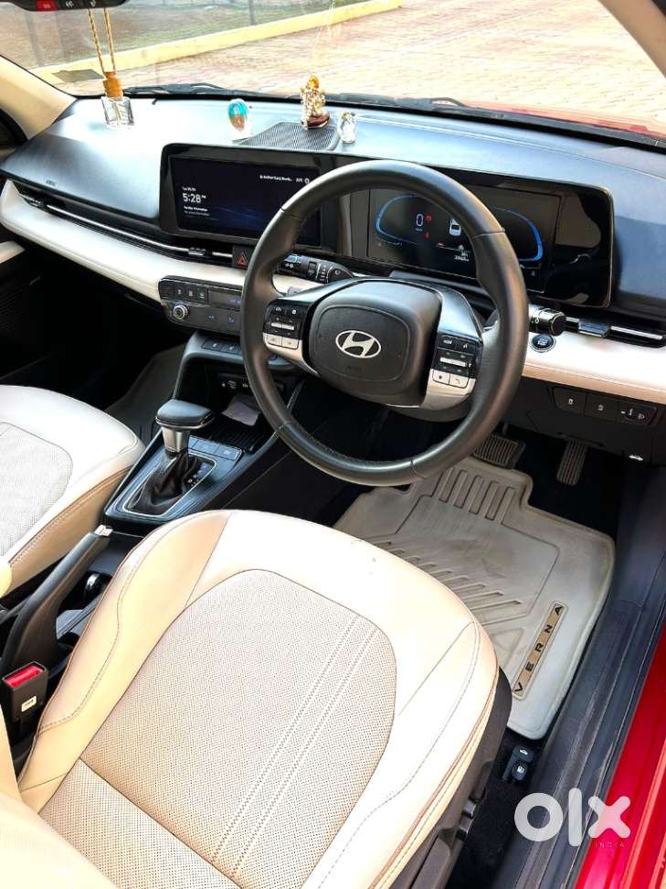 Hyundai Verna 1.5 Sx (o) Ivt, 2023