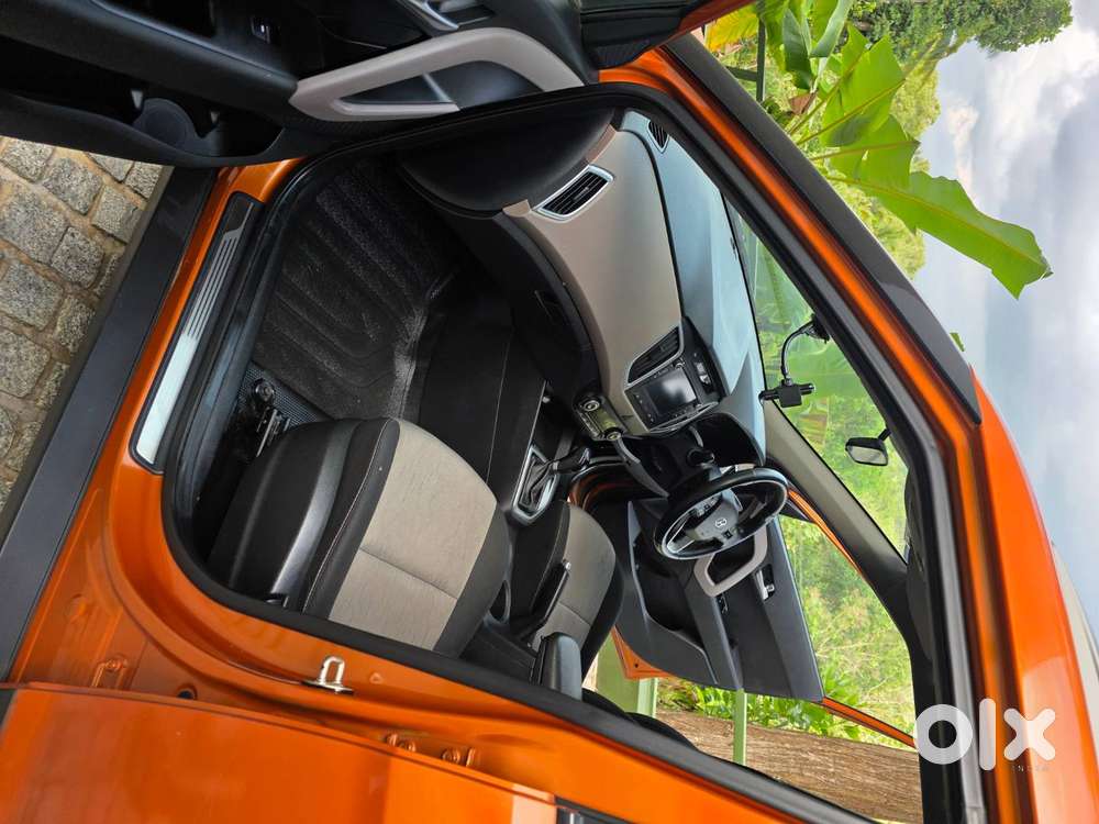 Creta Vtvt 1.6l Auto Sx (petrol, Automatic Transmission, Sunroof)