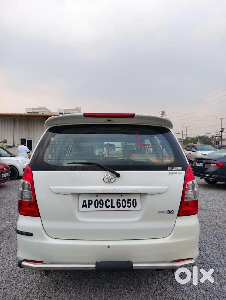 Toyota Innova 2.5 V 7 Str, 2011, Diesel