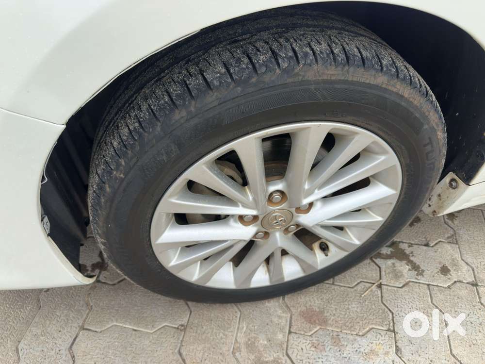 Toyota Camry Hybrid, 2016, Electric