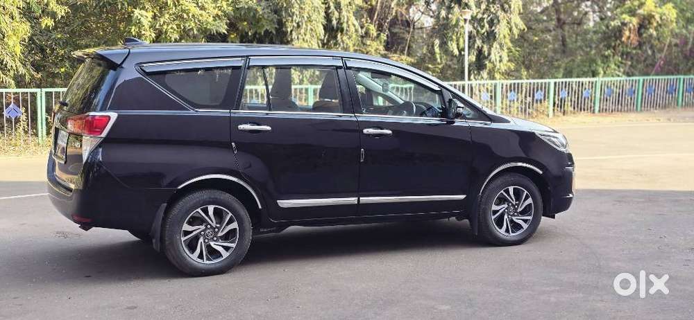 Toyota Innova Crysta [2020-ongoing] 2.4 Vx 8 Str, 2021, Diesel