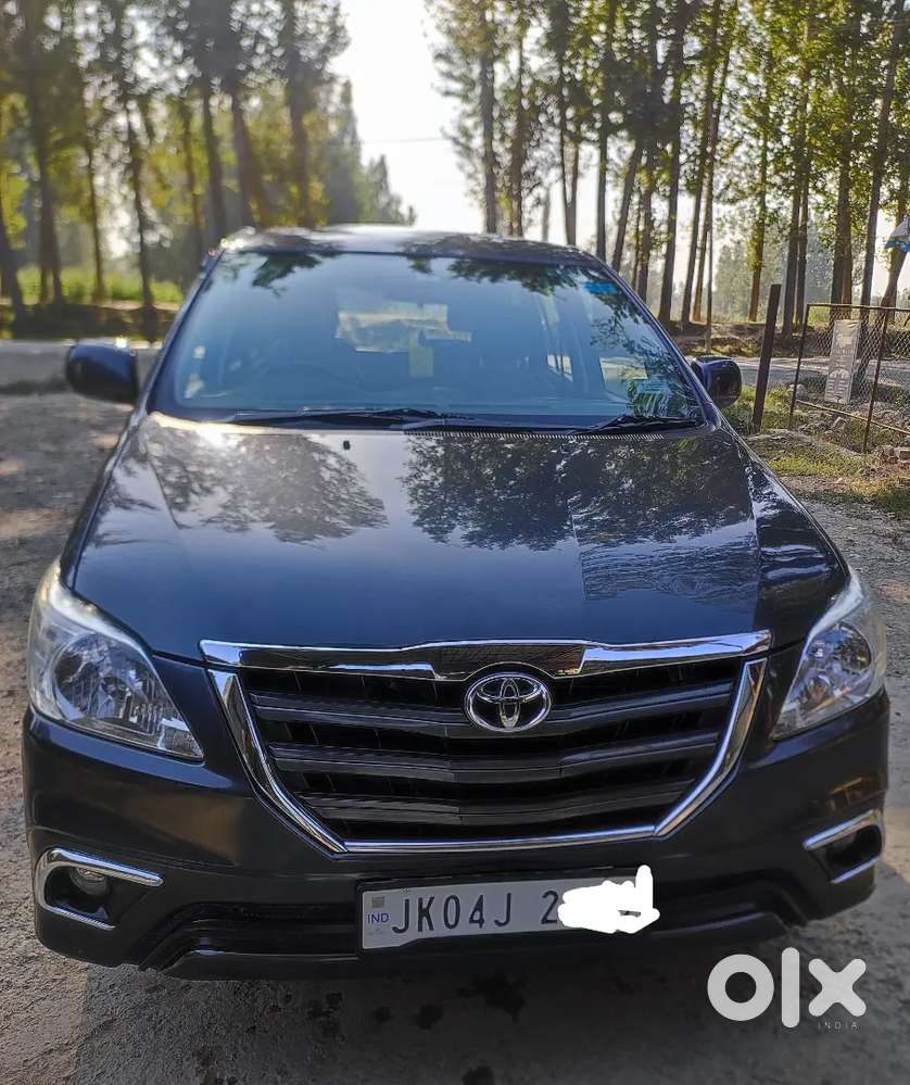 Toyota Innova 2015