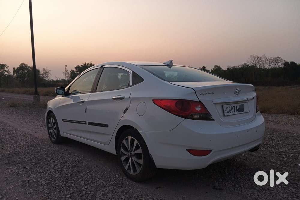 Hyundai Verna Fluidic 1.6 Vtvt Sx Opt, 2015, Petrol