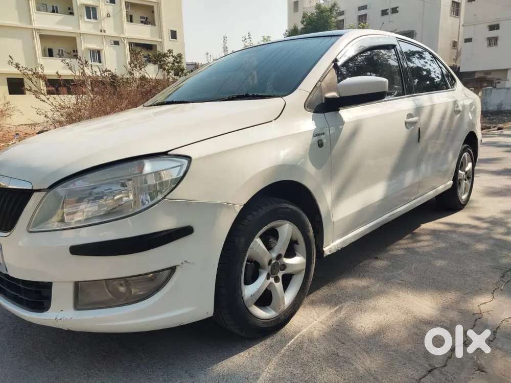 Skoda Rapid 2013 Diesel 115000 Km Driven