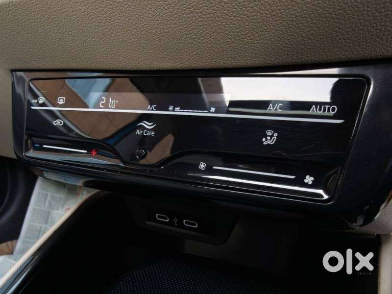 Skoda Slavia Style 1.0l Tsi Mt, 2022, Petrol