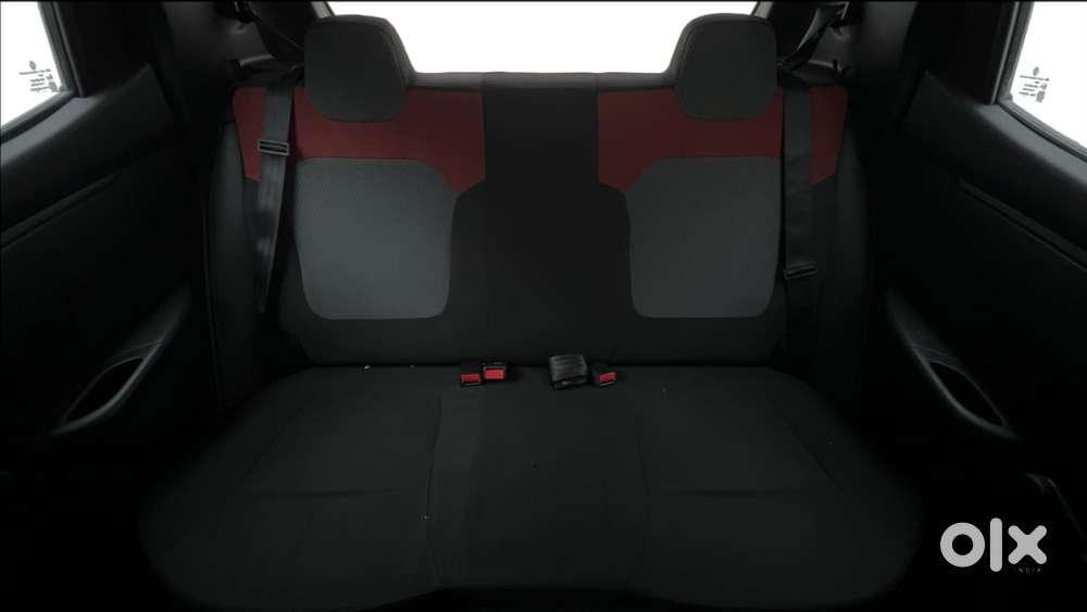 Renault Kwid 2019-ongoing 1.0 Rxt Amt (o), 2017, Petrol