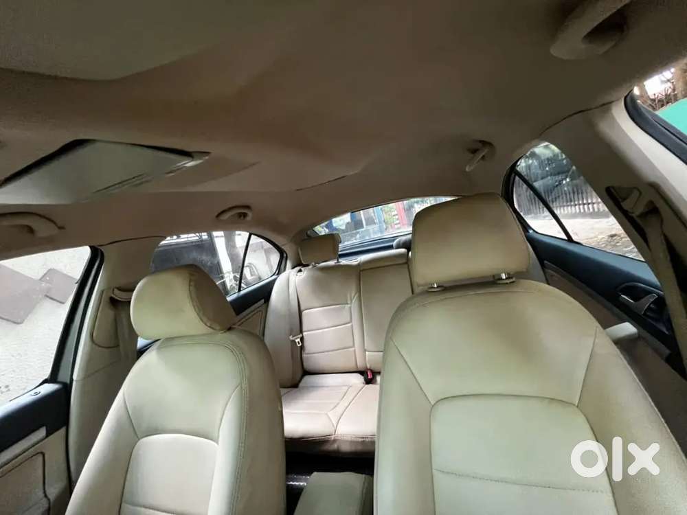 Skoda Laura 2.0 Ambiente 2012