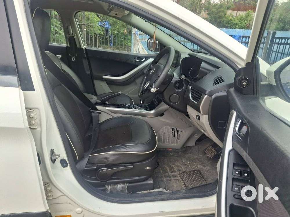 Tata Nexon Amt Xza Plus, 2018, Petrol