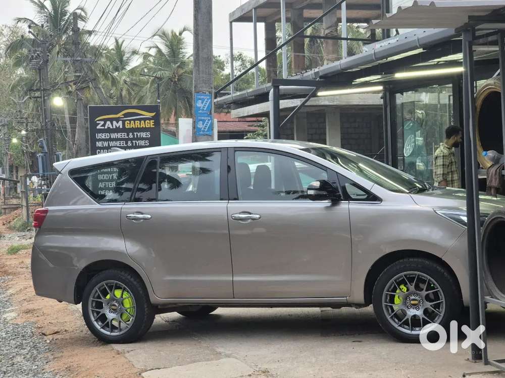 Toyota Innova Crysta Low Km V Option