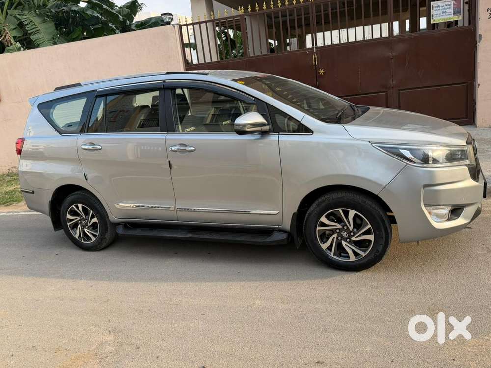 Toyota Innova Crysta 2.4 V, 2024, Diesel