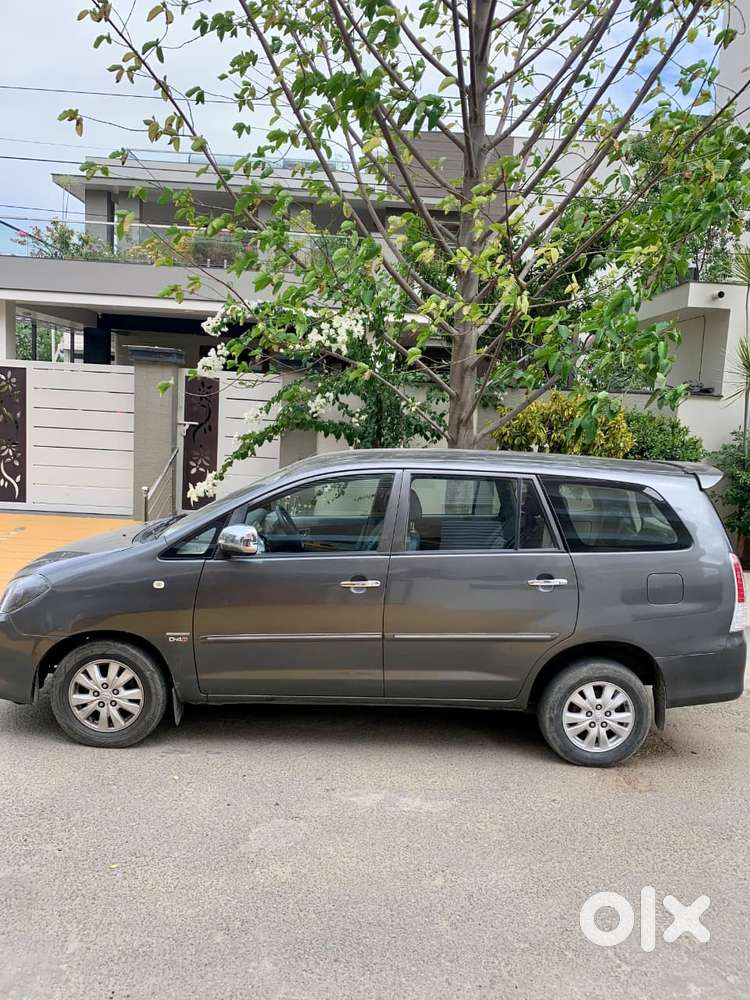 Toyota Innova 2.5 V 7 Str, 2011, Diesel
