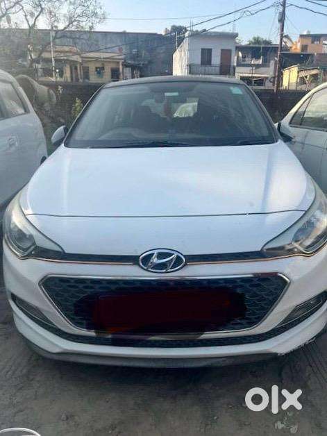 Hyundai I20 2017 Petrol 42000 Km Driven Well Maintained