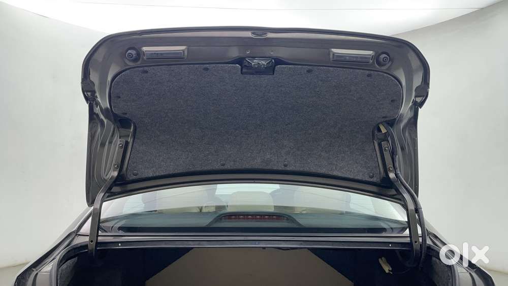 Honda City 1.5 V Cvt I-vtec Mt, 2023, Petrol