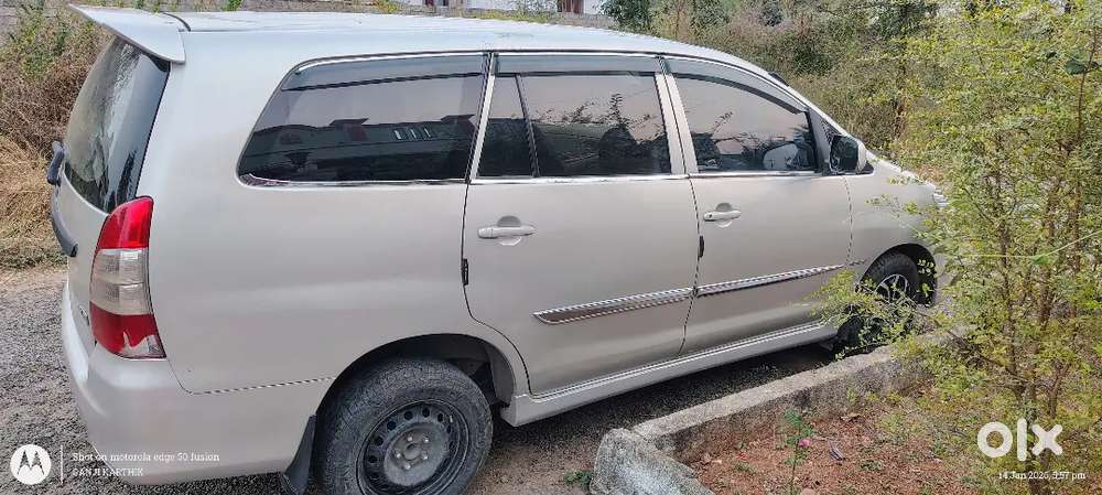 2012model 2.5g 8seater