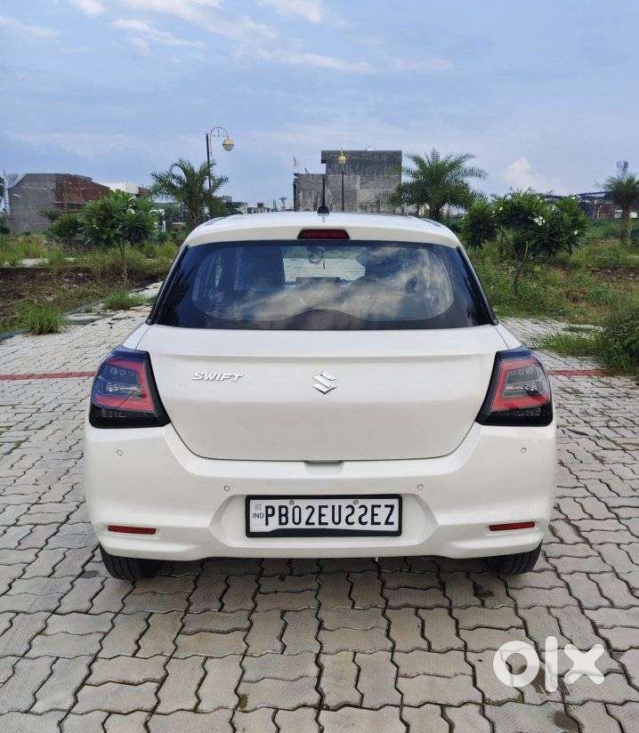 Maruti Suzuki New-gen Swift Vxi, 2025, Petrol