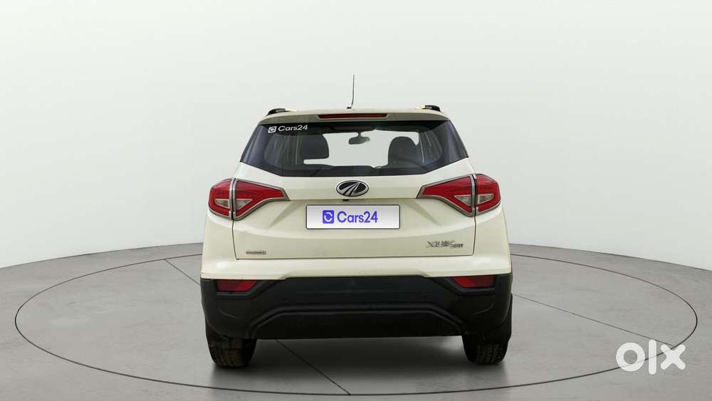 Mahindra Xuv300 1.2 W8 (o) Amt Petrol, 2022, Petrol