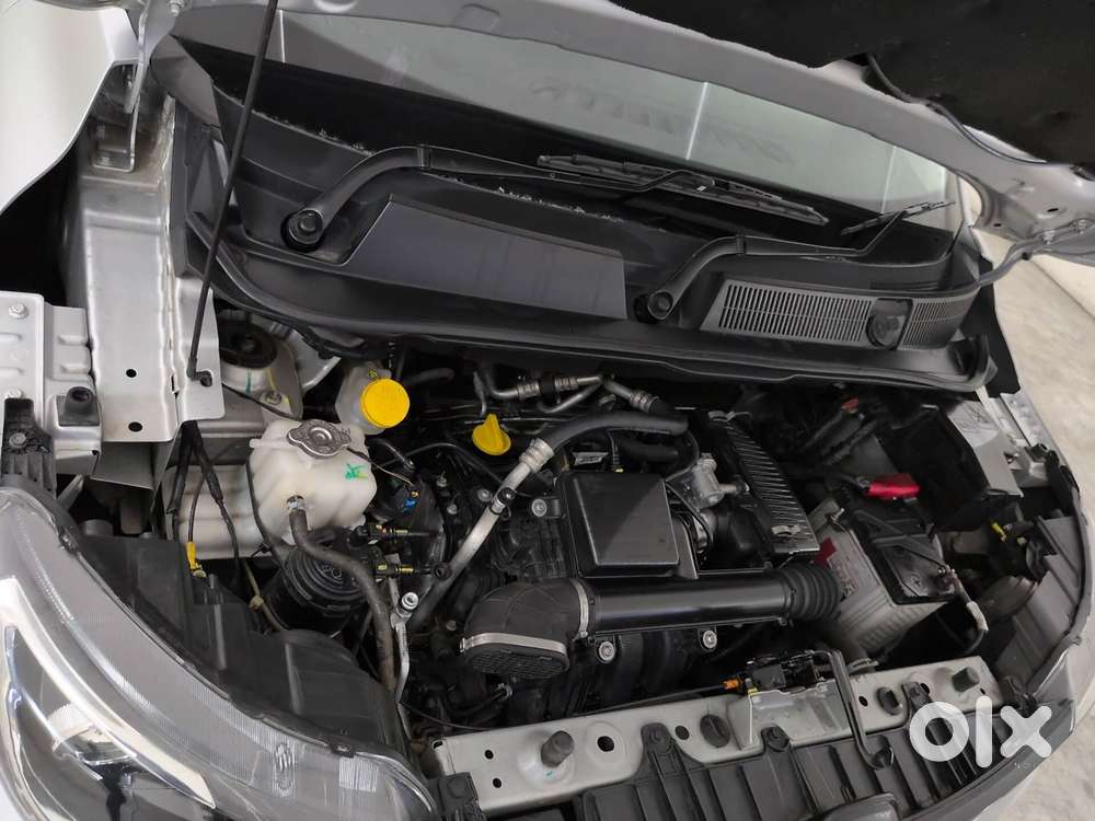 Renault Triber Rxt, 2022, Petrol