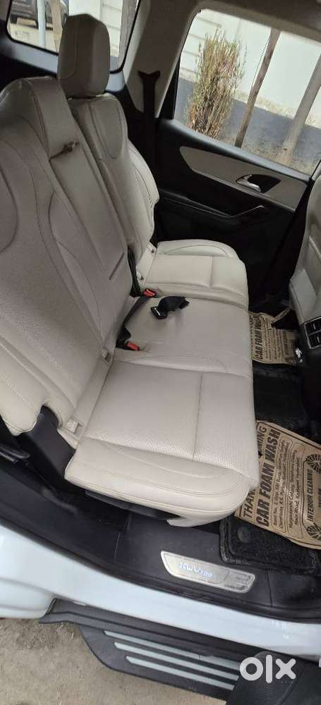 Mahindra Xuv700 2.2 Ax 7 Diesel Mt Str, 2025, Diesel