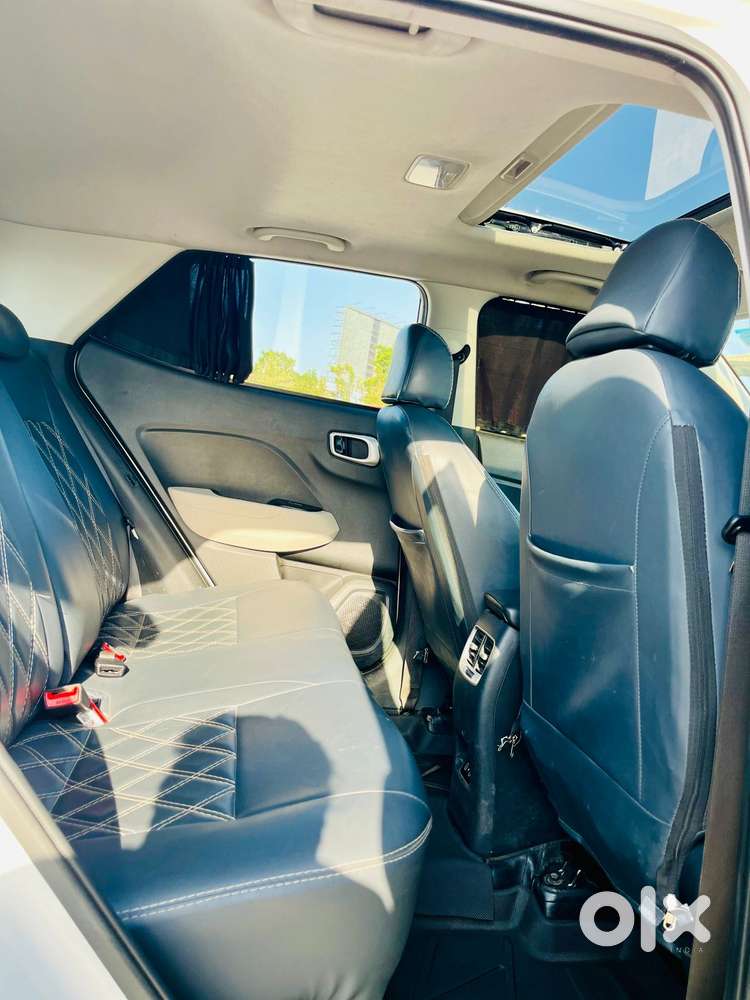 Hyundai Venue Sx (o) Mt 1.5 Diesel, 2023, Diesel
