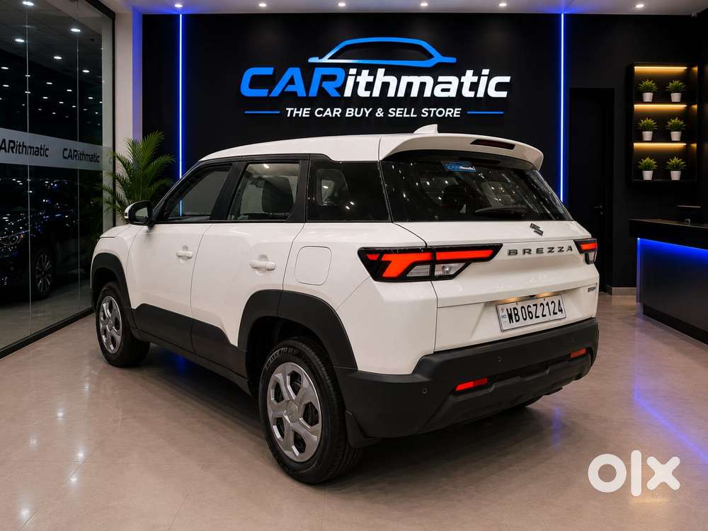 Maruti Suzuki Brezza 1.5 Vxi At Smart Hybrid, 2023, Petrol
