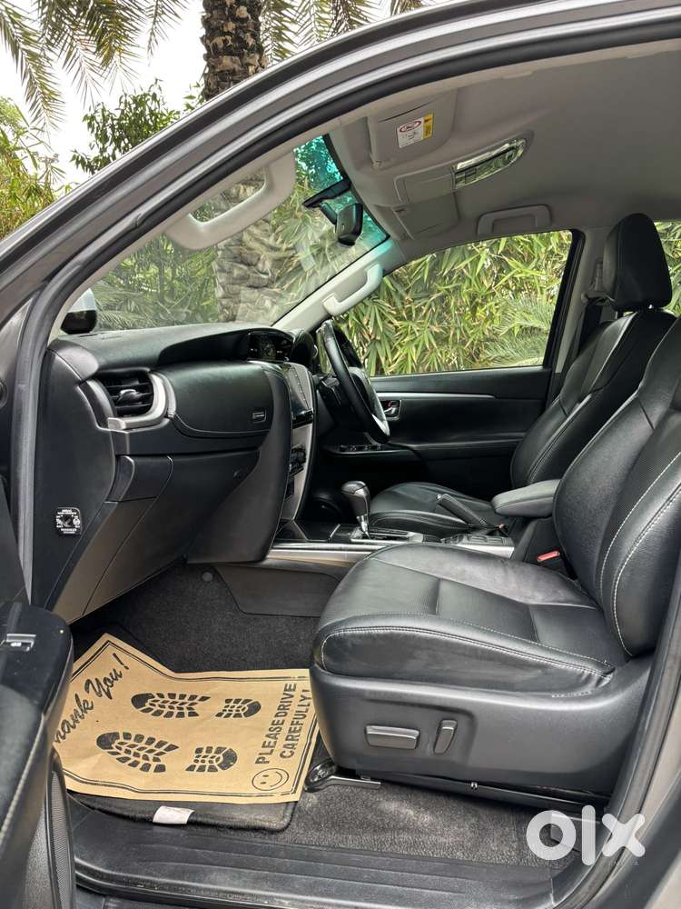 Toyota Fortuner 4x2 At 2.7 Petrol, 2022, Petrol