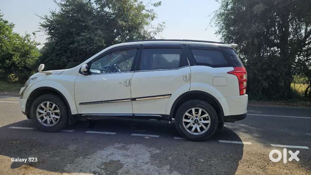 Mahindra Xuv500 W10 2015 October Month
