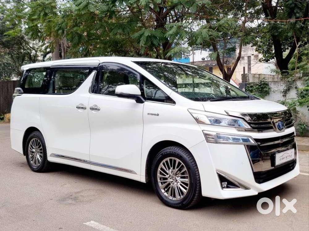 Toyota Vellfire Vip – Executive Lounge, 2022, Cng & Hybrids