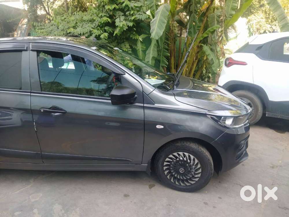 Tata Tiago Xe Petrol