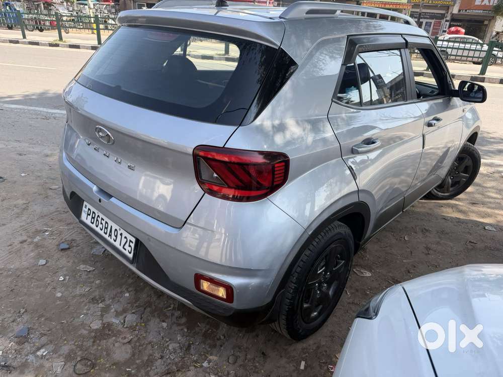 Hyundai Venue S 1.2 Petrol, 2021, Petrol