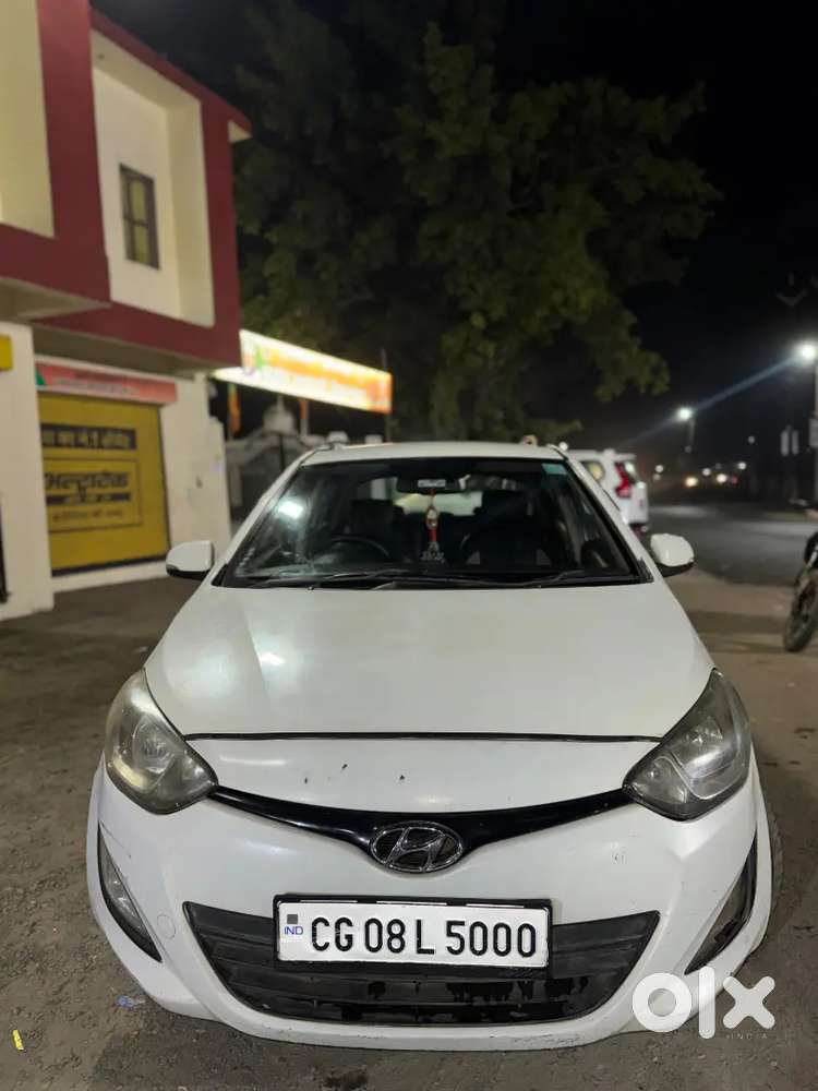Hyundai I20 2012 Diesel Good Condition 25kmpl Milage