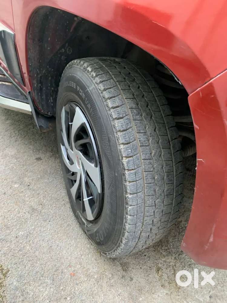 Mahindra Tuv 300 2017 Car