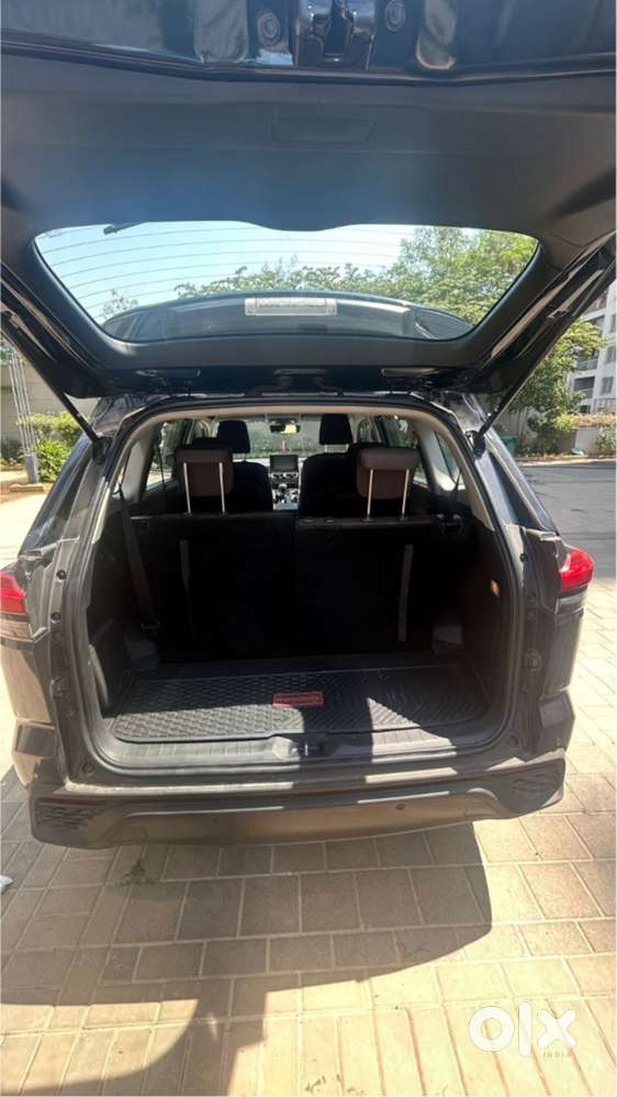 Toyota Innova Hycross Vx Hybrid 2023  1st Owner  22k Kms  Top Condi