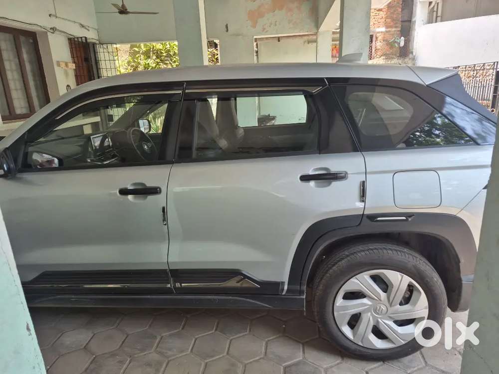 Maruti Victoris Lxi Mt Petrol