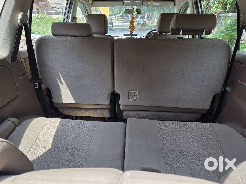 Toyota Innova 2.5 Vx 8 Seater Bs Iv, 2015, Diesel