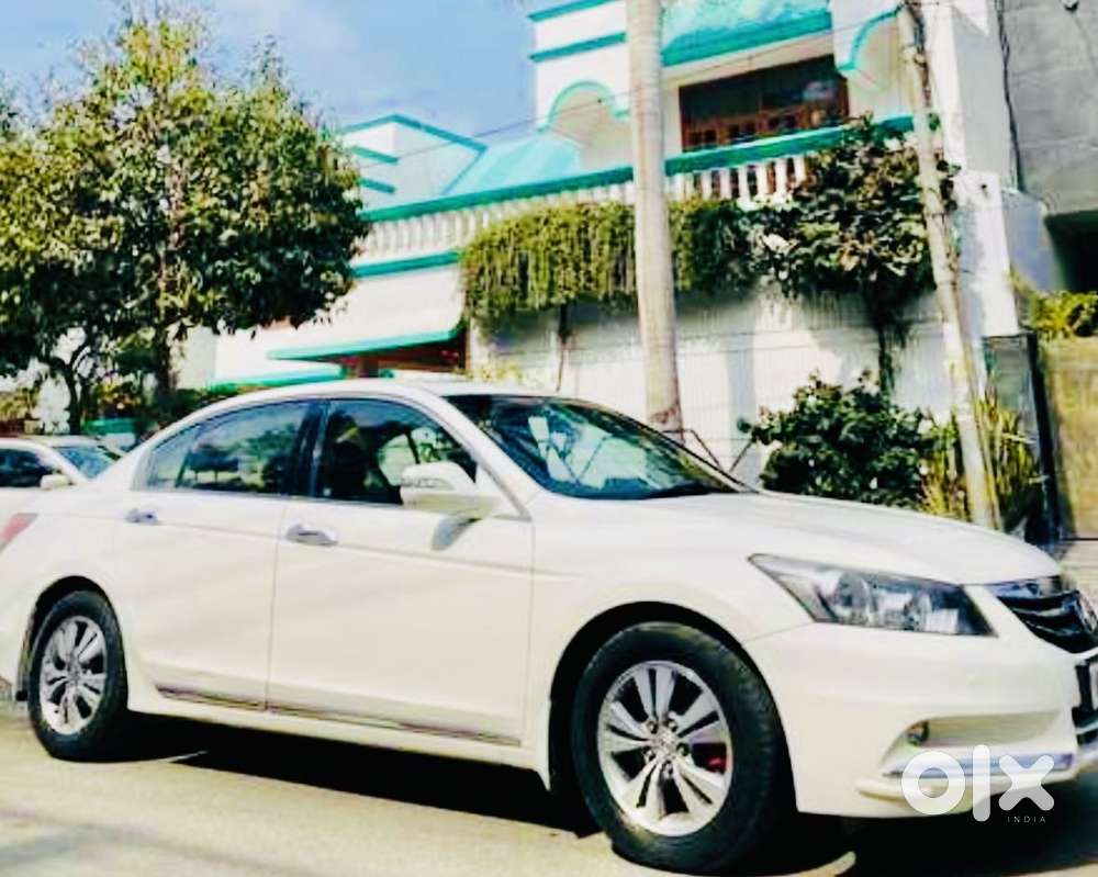 Honda Accord 2.4 Elegance Automatic, 2011, Petrol