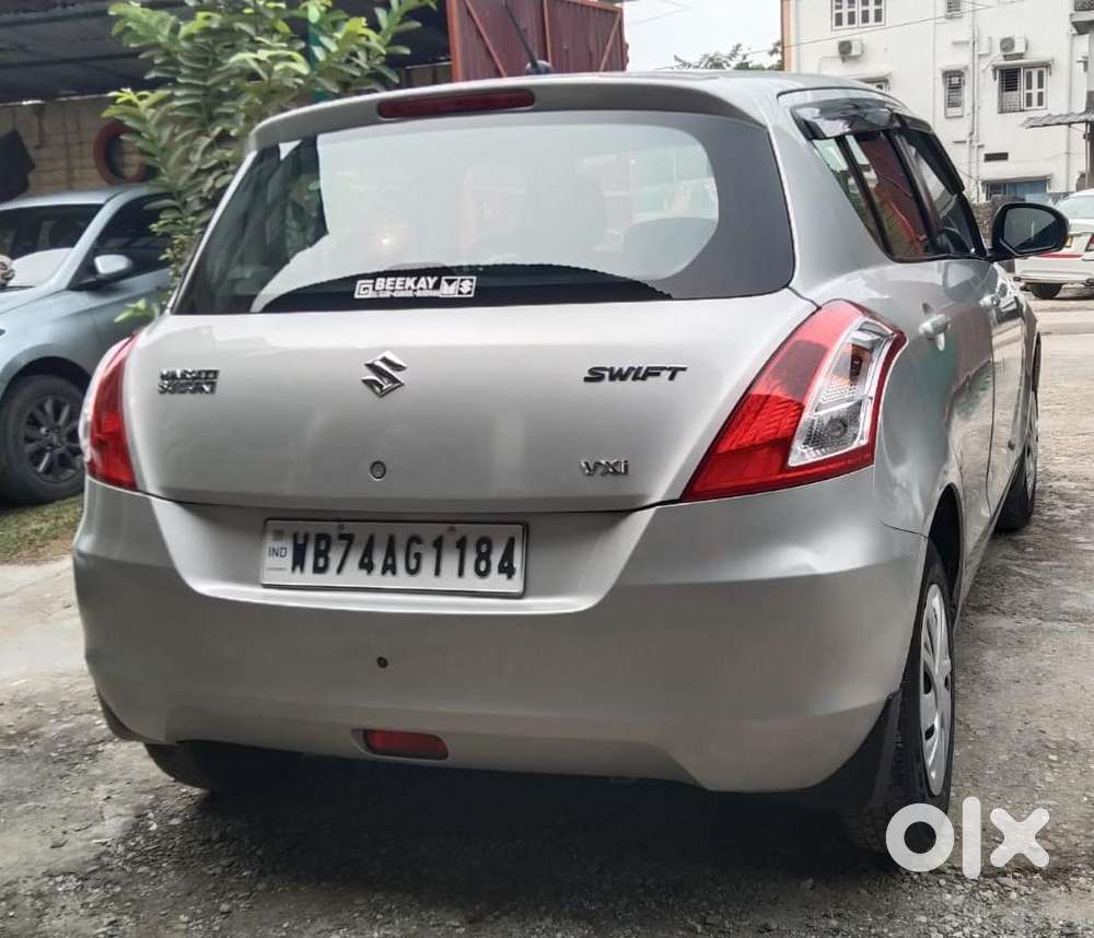 Maruti Suzuki Swift Vxi 1.2 Abs Bs-iv, 2015, Petrol
