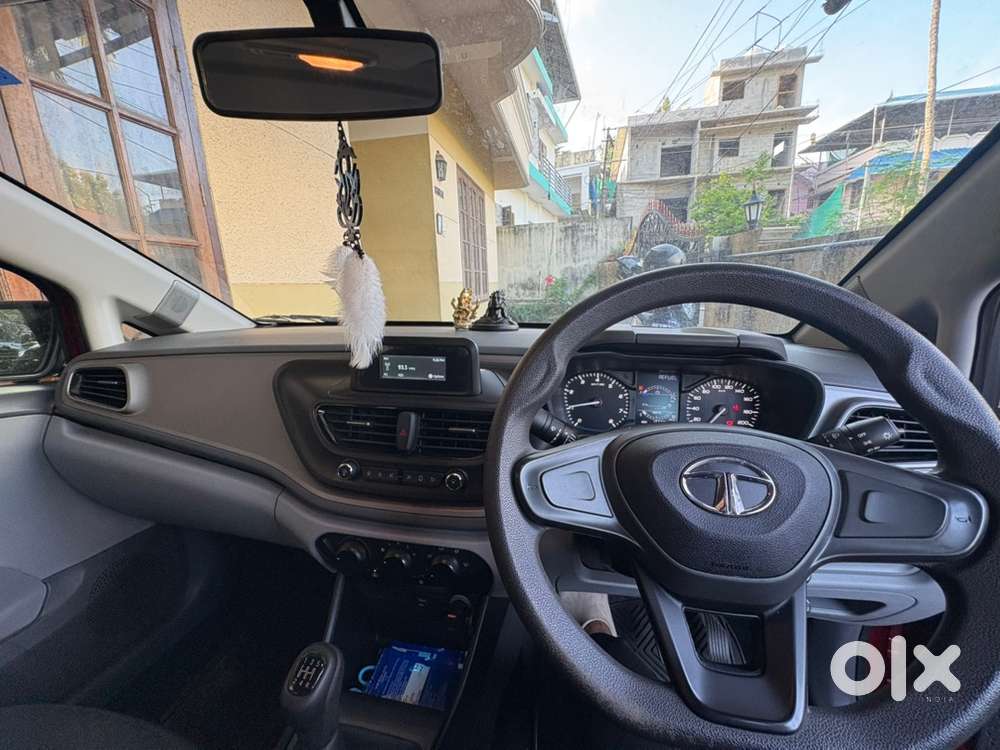 Tata Altroz 1.2 Petrol 2021
