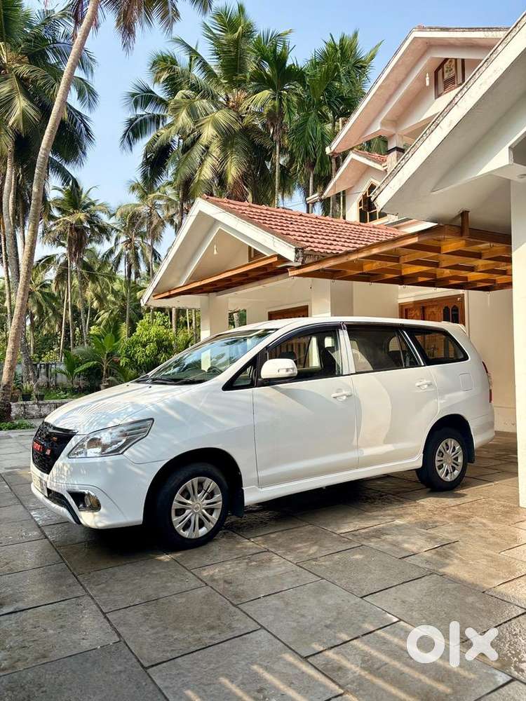 Toyota Innova 2014