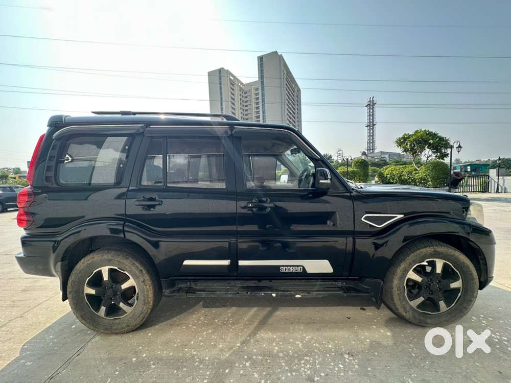 Mahindra Scorpio Classic 2015 Diesel Manual