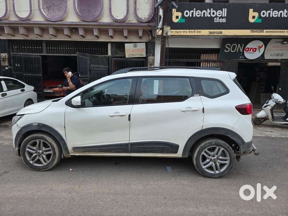 Renault Triber Rxz, 2020, Petrol