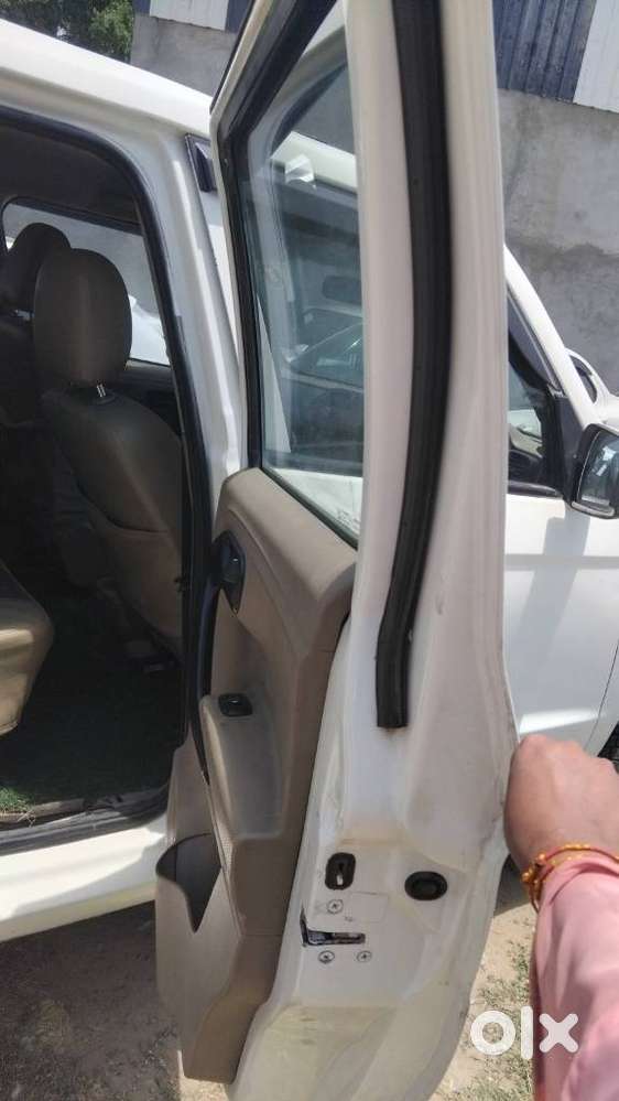 Mahindra Tuv 300, 2018, Diesel