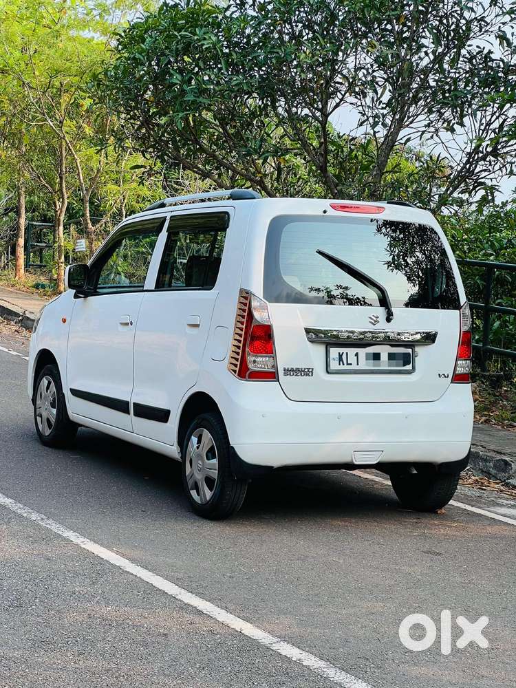 Maruti Suzuki Wagon R 1.0 Vxi Amt, 2017, Petrol