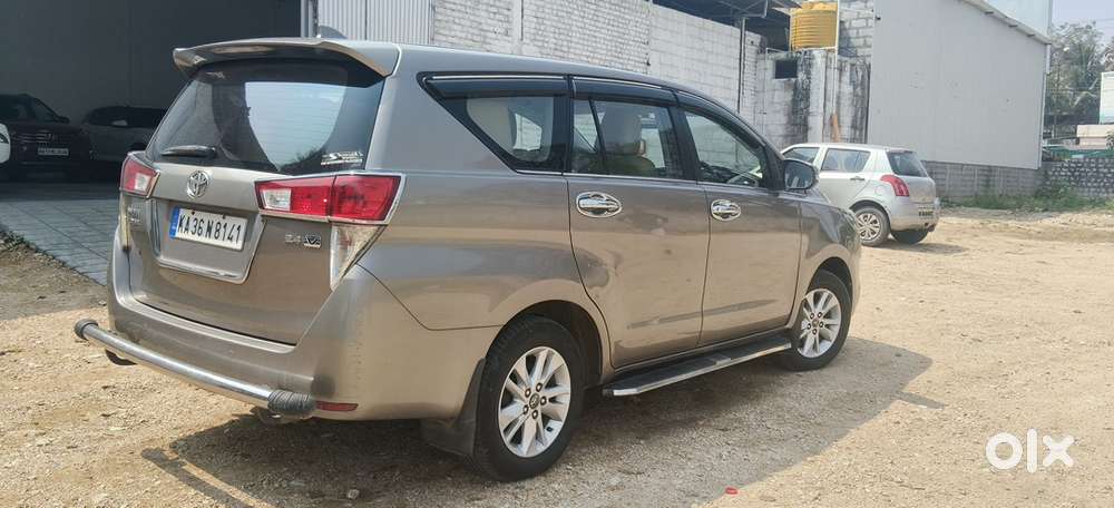 Toyota Innova Crysta 2017 Diesel Well Maintained