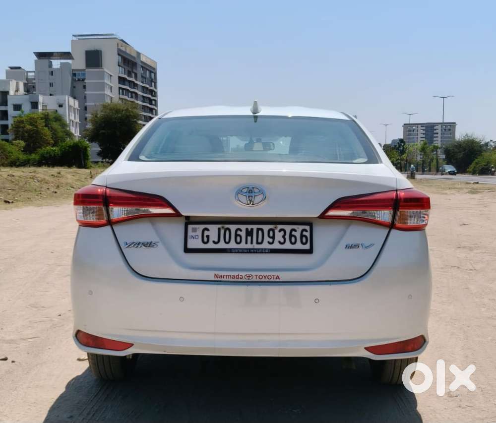 Toyota Yaris V Cvt, 2019, Petrol